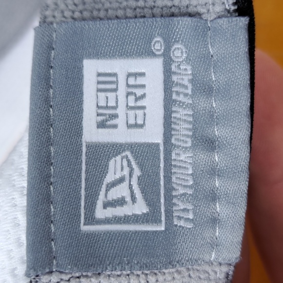 Atlanta Falcons New Era embroidered logo white & black NFL velcro tab visor hat - Picture 8 of 9